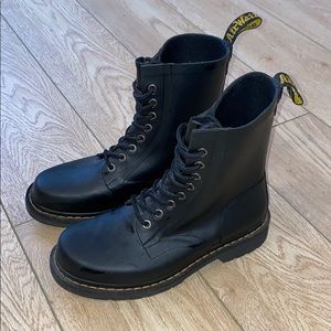 Rainboot Doc Martens